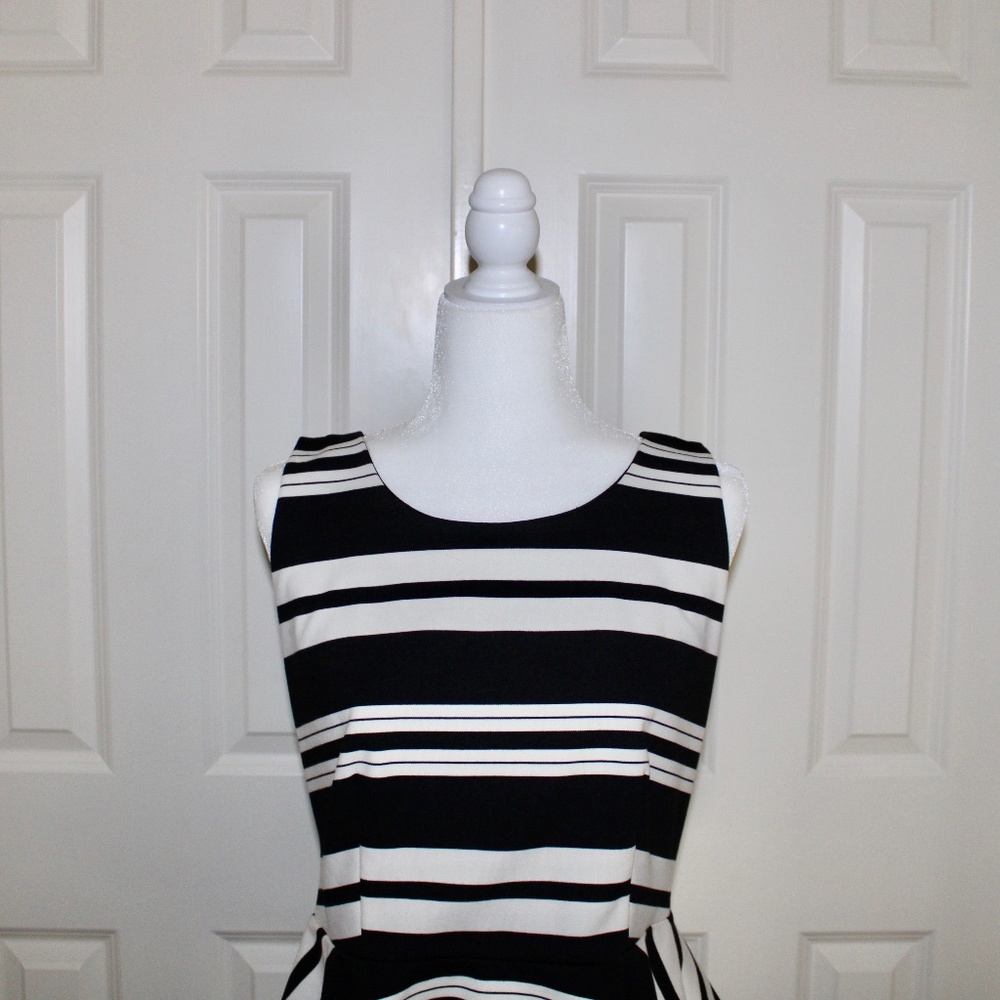 INC Elegant striped peplum top - NWT - Picture 3 of 8